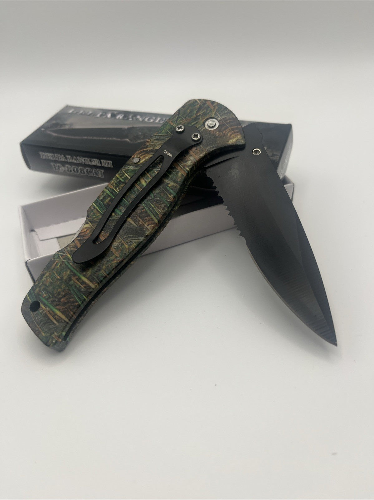 FROST CUTLERY DELTA RANGER III FOLDING KNIFE 18-808CAT