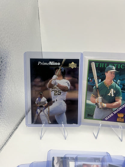 Mark McGwire Baseball Card Lot (37)